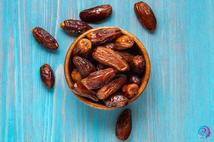 مقایسه خرمای تازه و خشک از نظر تغذیهای